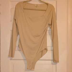 Ribbed Scoop-Neck Long Sleeve Bodysuit - Cream
